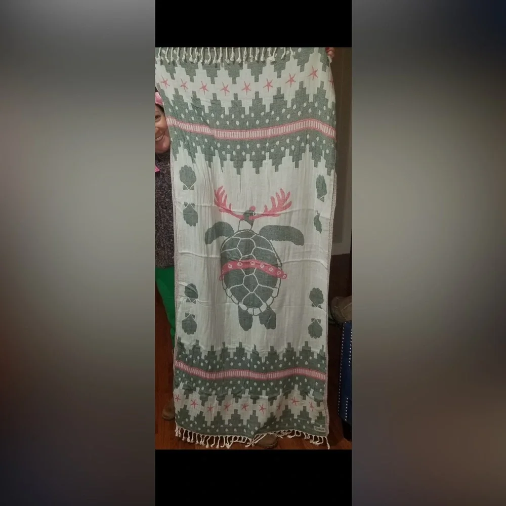 NWT Vintage Sand Cloud Holiday Turtle Towel - Picture 2 of 2